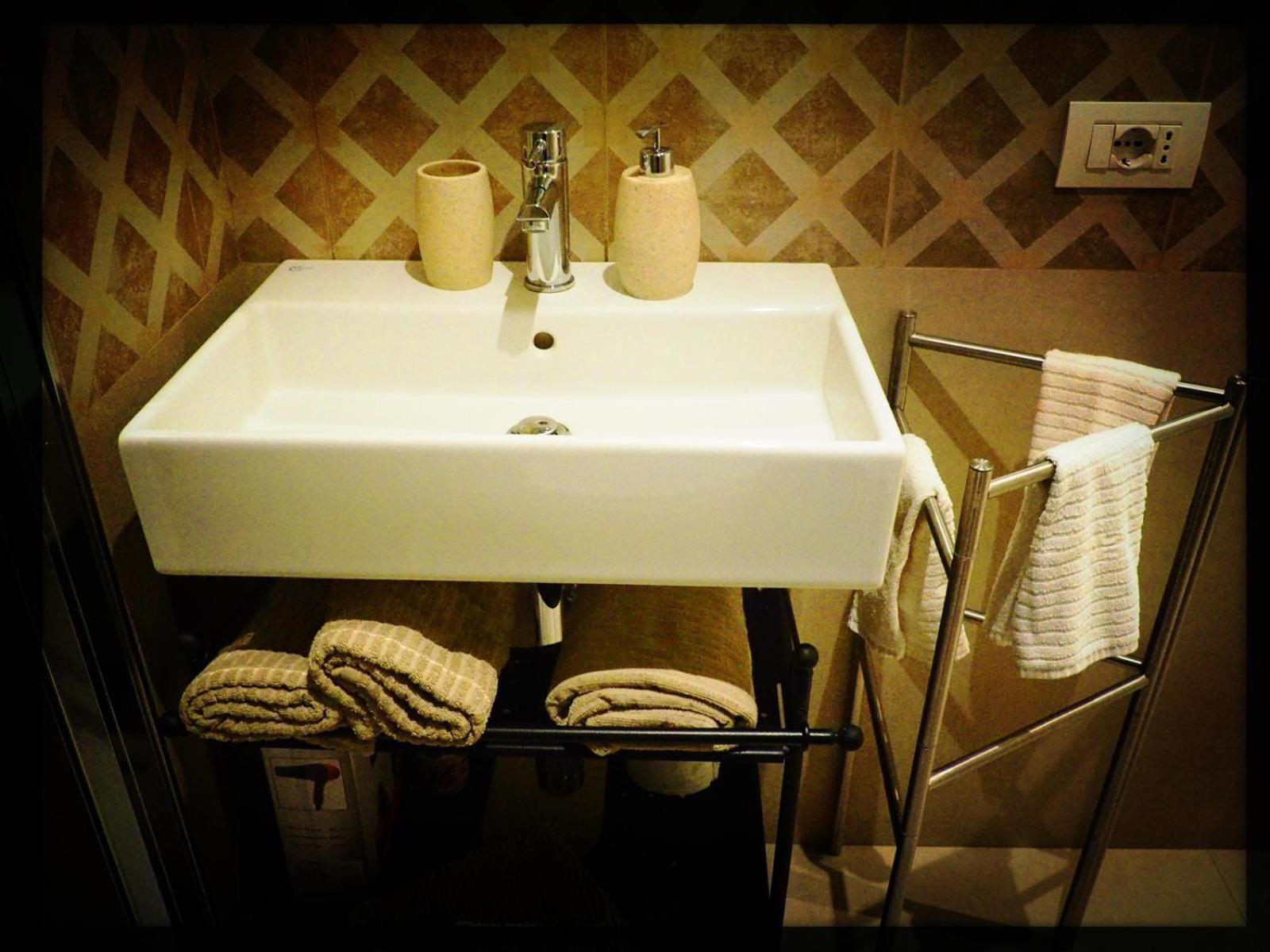 Smile House. Intero Trilocale 15 Min. Dal Centro Apartment Milan